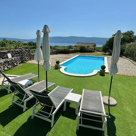 With Pool In Brzac-insel Krk 53520 Vikendica