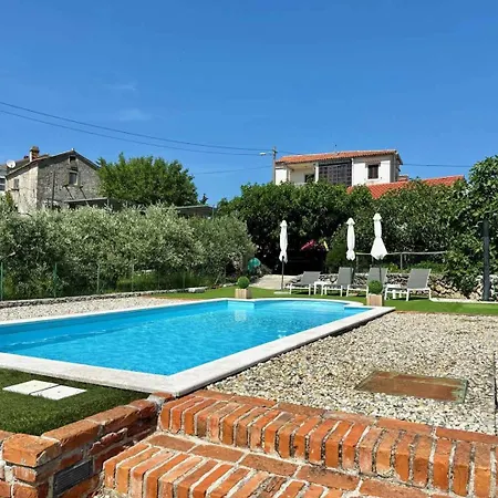 With Pool In Brzac-insel Krk 53520 Vikendica Brzac